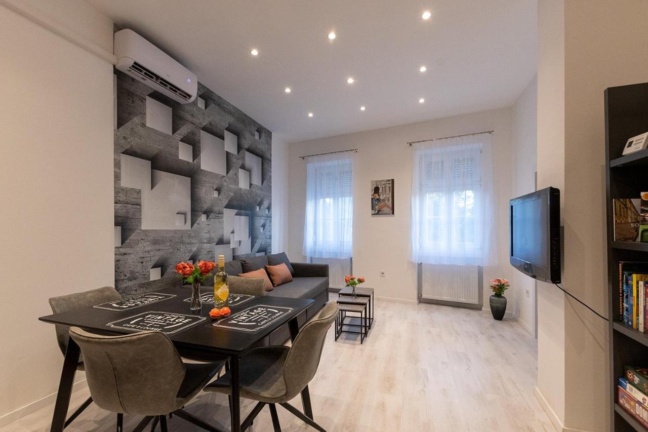 Apartamento Flóra Lak Sopron Exterior foto